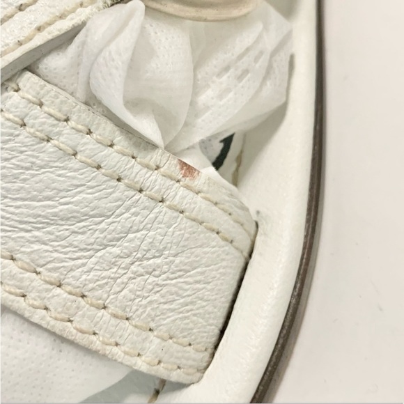 Prada leather sandals. - Picture 8 of 8